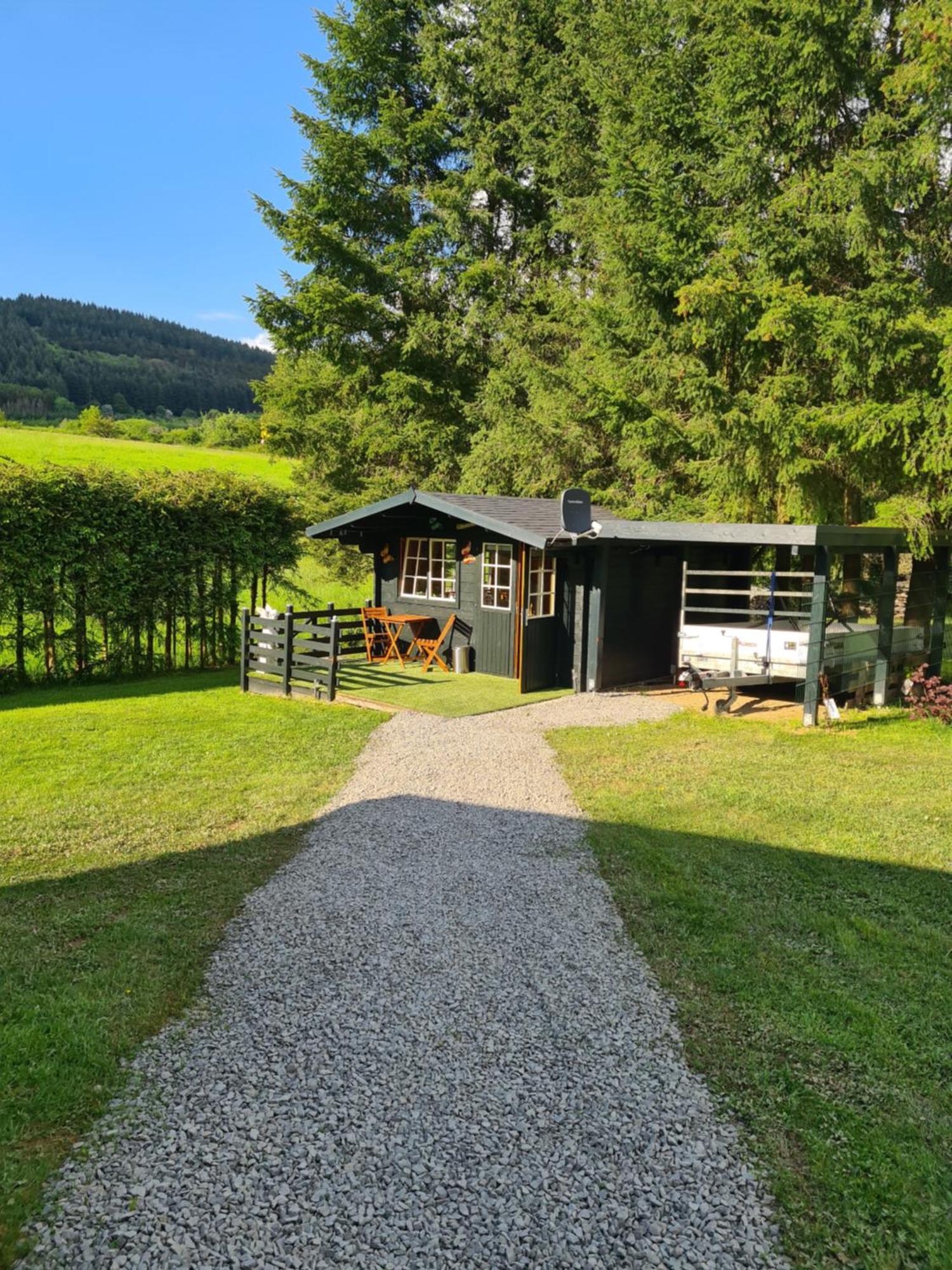 Guesthouse Wallenborn - Lodge Exterior photo